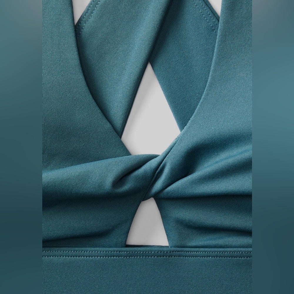 Fabletics Activewear Set - Picture 4 of 7